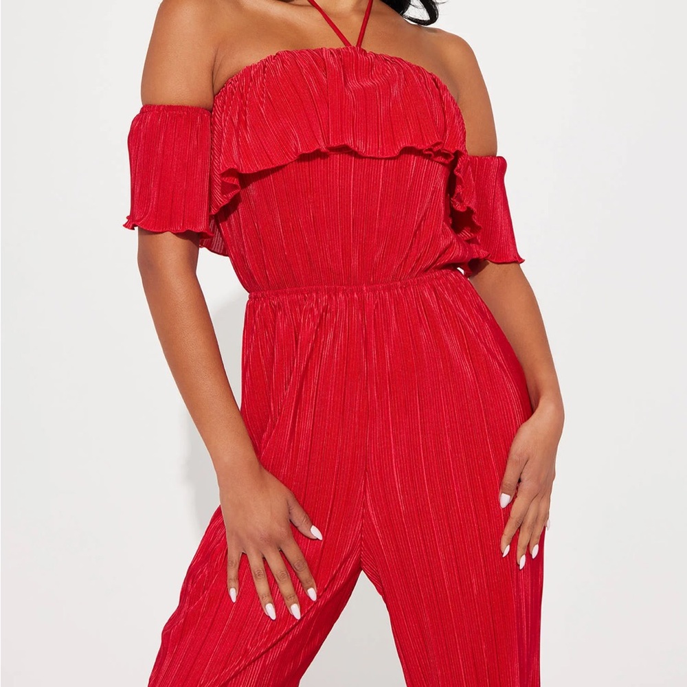 Red plisse jumpsuit - Fashion Nova